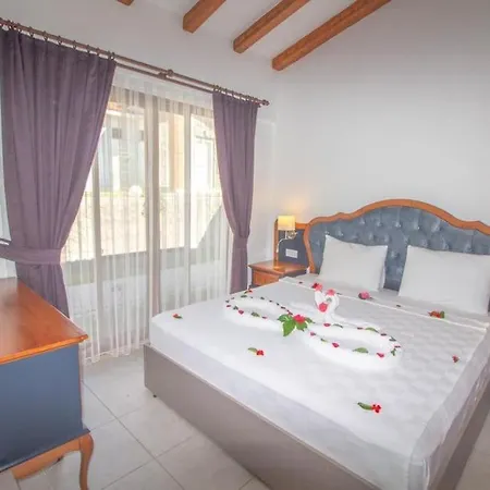 Likya Labis 2+1 Villa, Oezel Havuzlu, * フェティエ