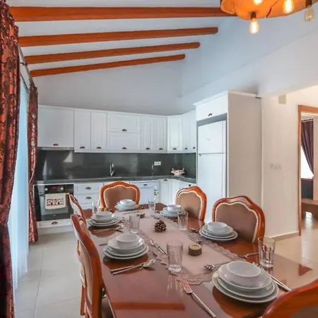Likya Labis 2+1 Villa, Oezel Havuzlu, Willa Fethiye
